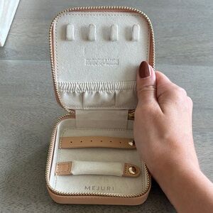 Mejuri Jewelry Organizer in New Tan